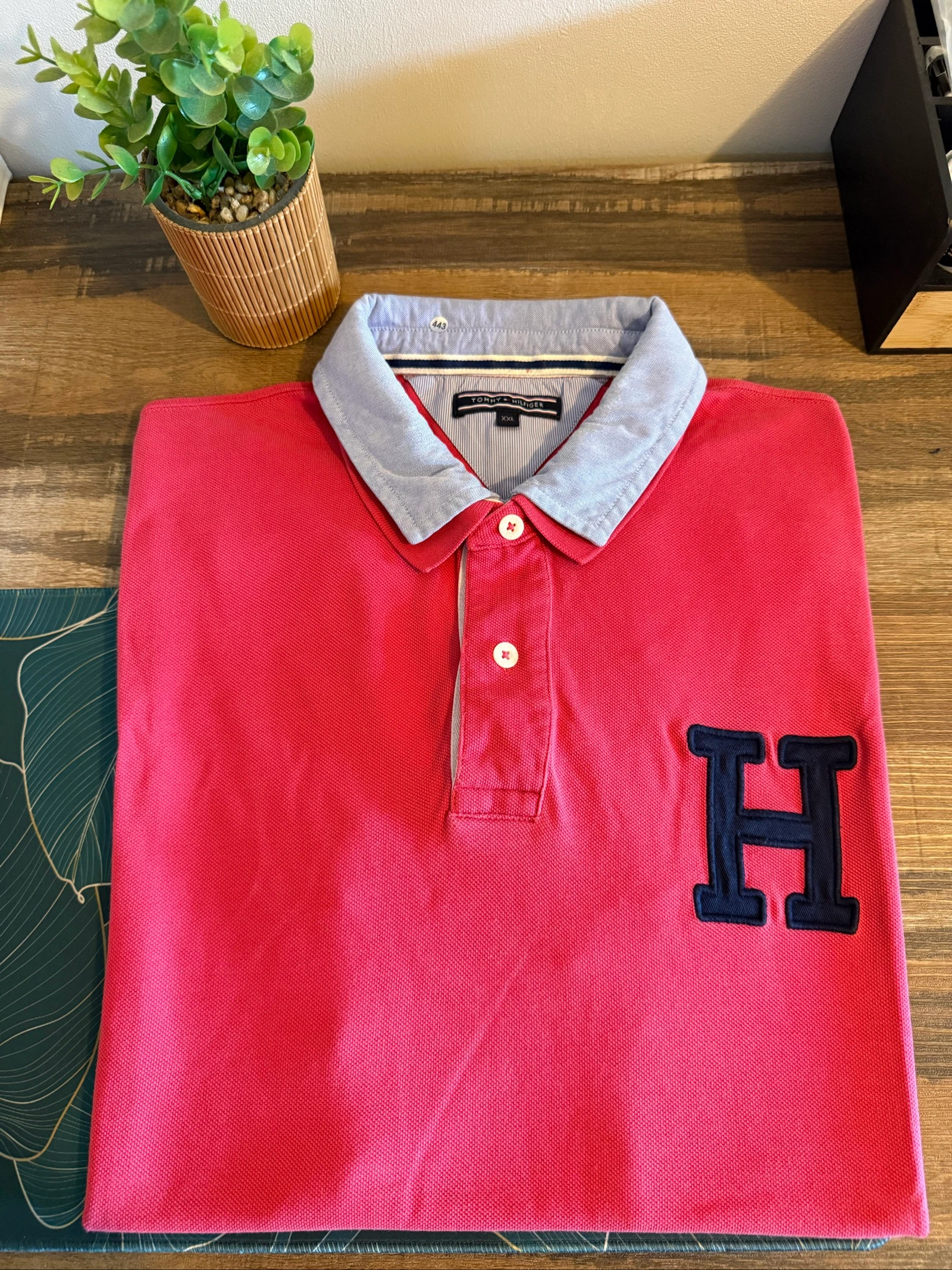 Men's Tommy Hilfiger XXL embroidered college style polo – Perfect condition – photo 3